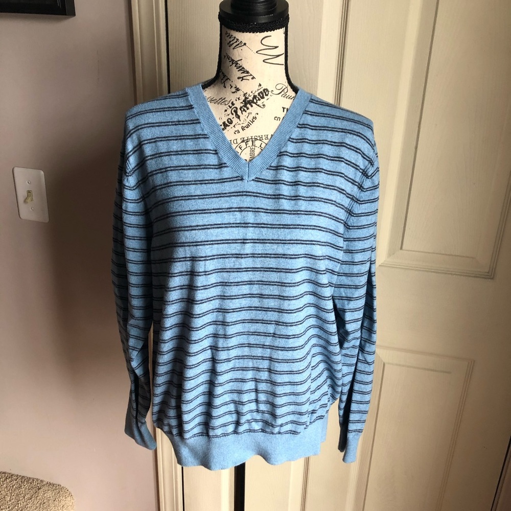 Banana Republic v neck sweater